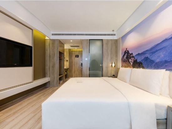 atour hotel xian administrative center high speed railway station