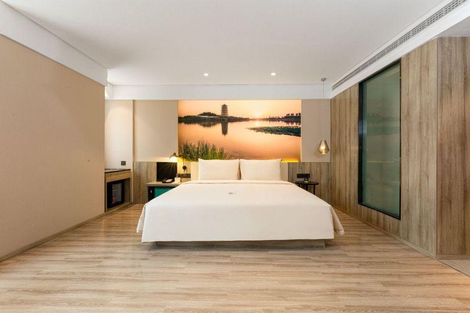 atour hotel xian administrative center high speed railway station