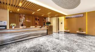 atour hotel xian administrative center high speed railway station