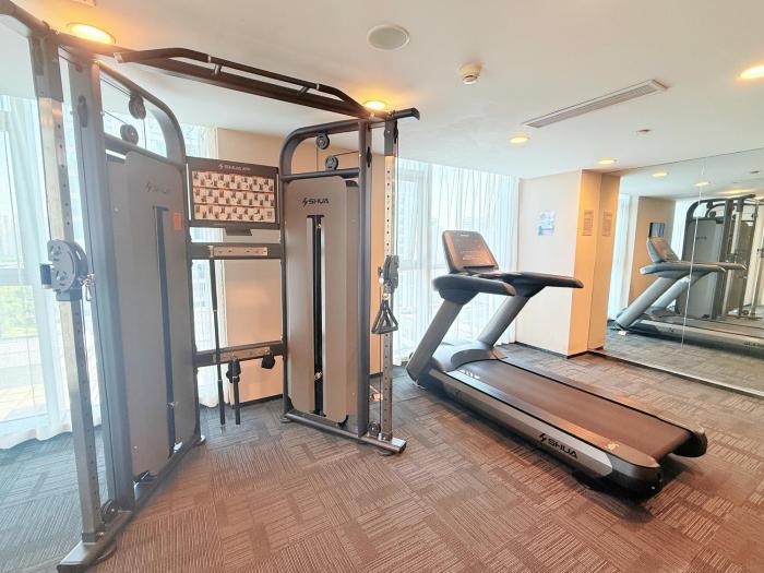 atour hotel xian administrative center high speed railway station