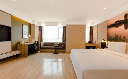 atour hotel xian administrative center high speed railway station
