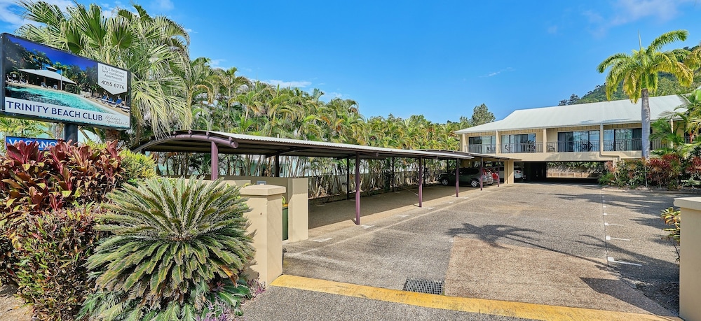 trinity beach club holiday apartments