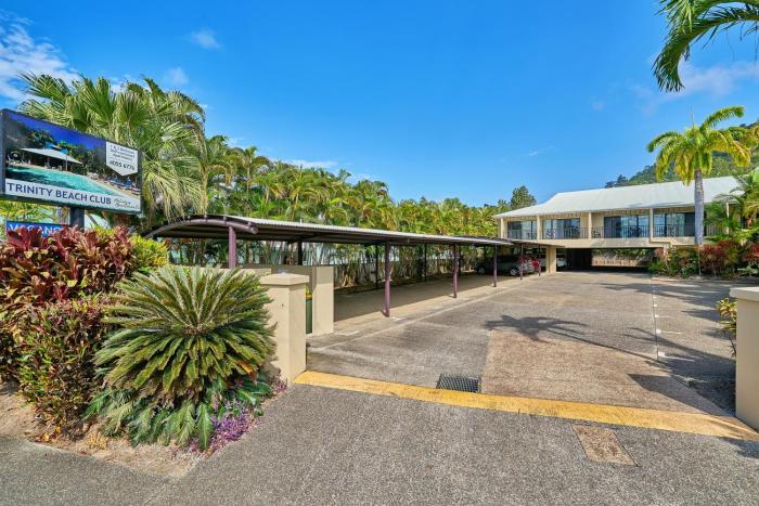 trinity beach club holiday apartments