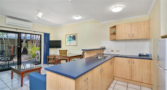 trinity beach club holiday apartments