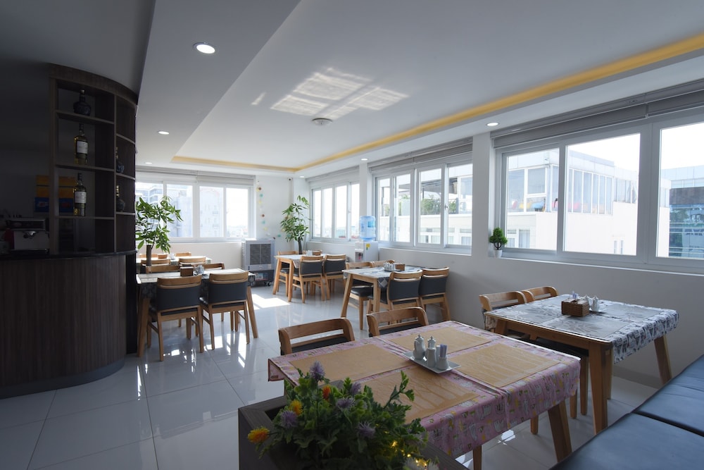 hera hotel