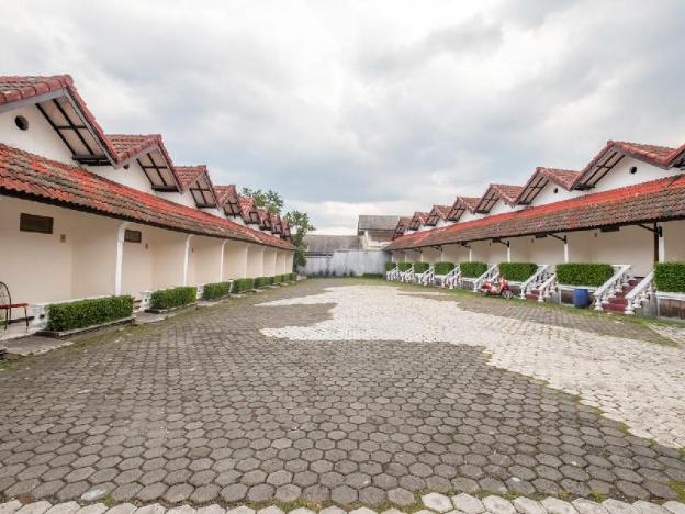 spot on 2341 hotel padjajaran 2