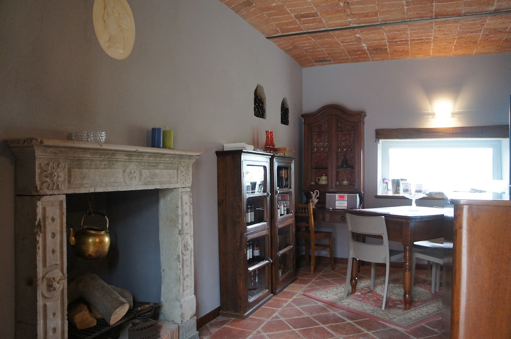 red wine guest house