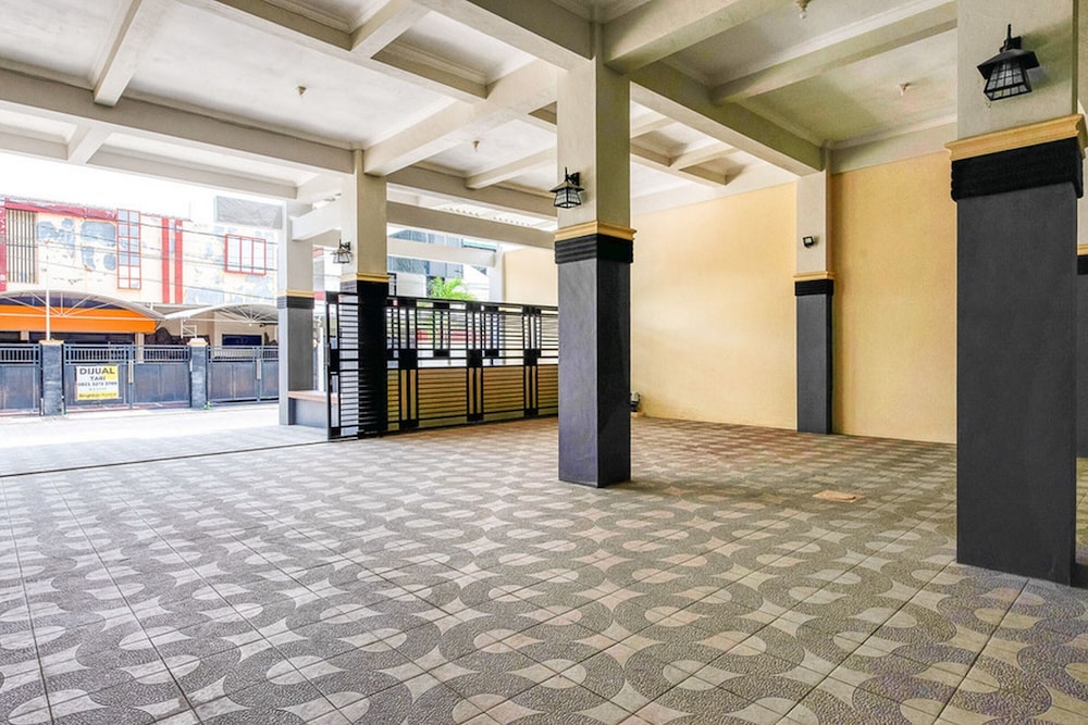 reddoorz syariah kertomenanggal surabaya