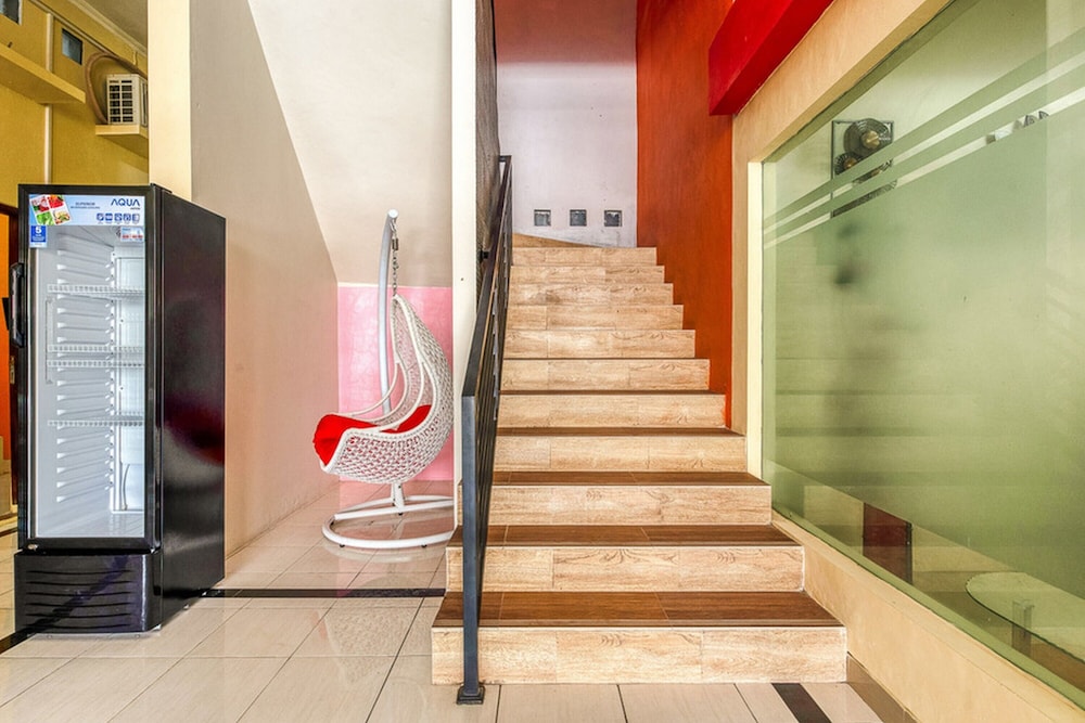 reddoorz syariah kertomenanggal surabaya