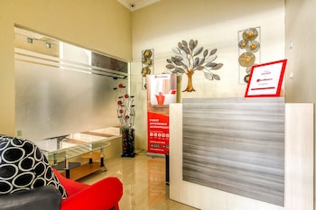 reddoorz syariah kertomenanggal surabaya