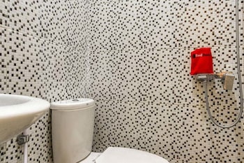 reddoorz syariah kertomenanggal surabaya