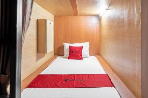 reddoorz hostel near ltc glodok