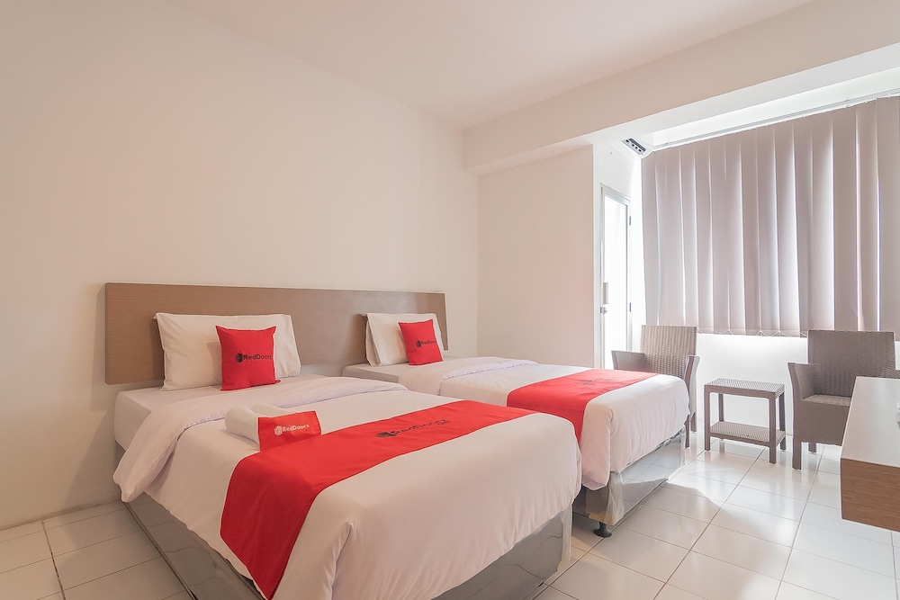 reddoorz apartment emerald towers bandung