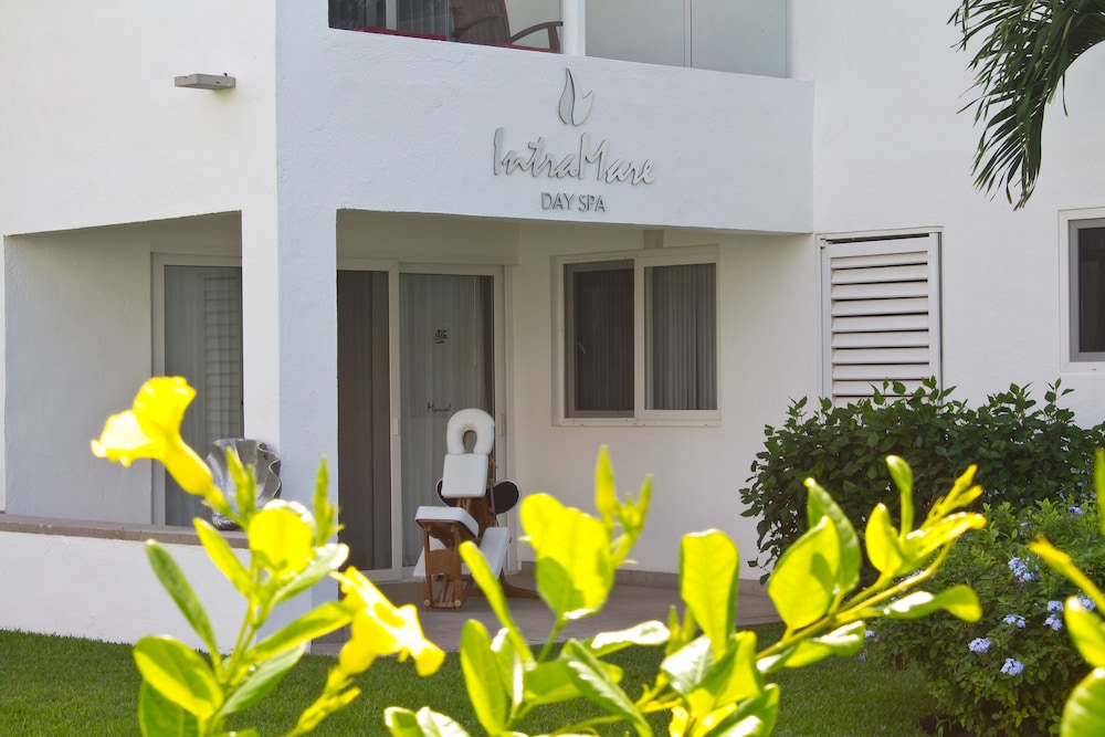 marival resort and suites