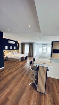 aparthotel first flatotel international