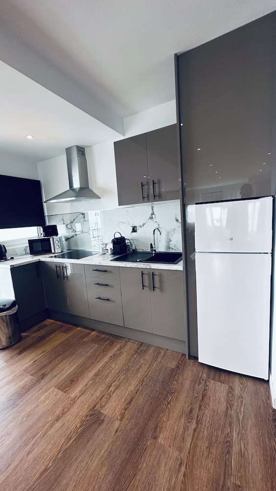 aparthotel first flatotel international