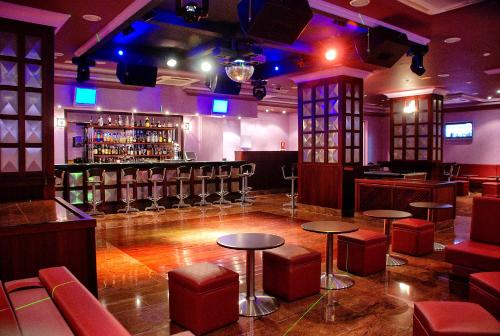 aparthotel first flatotel international