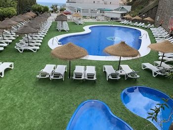 aparthotel first flatotel international