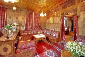 Meena Group Houseboats,Jammu And Kashmir>>Srinagar,2.5 star