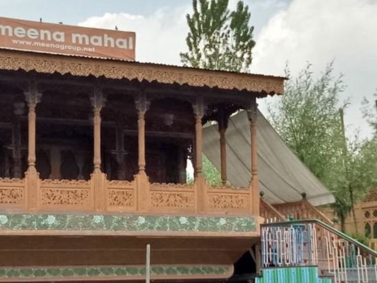 meena group houseboats