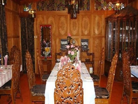 meena group houseboats