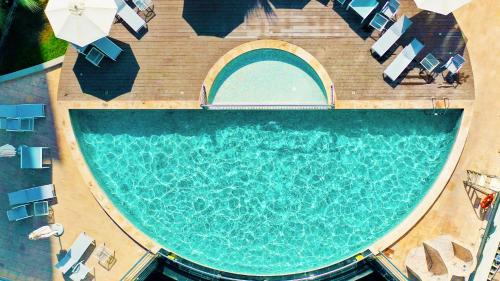 signature hotel apartments and spa
