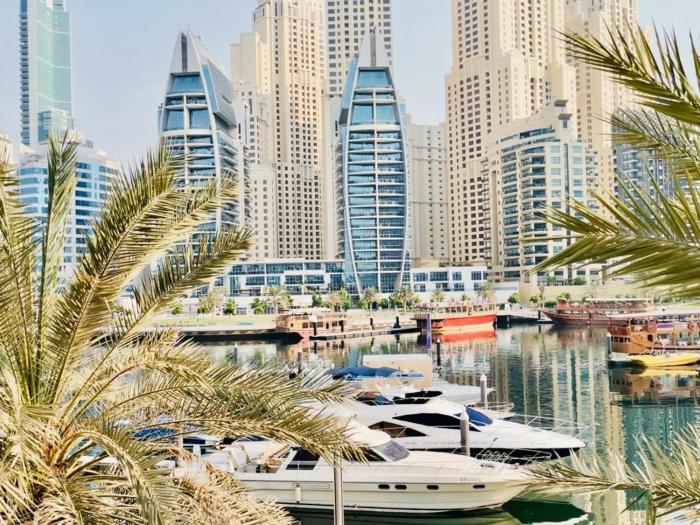 signature hotel apartments and spa