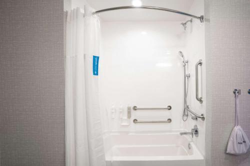 hampton inn by hilton huntley chicago