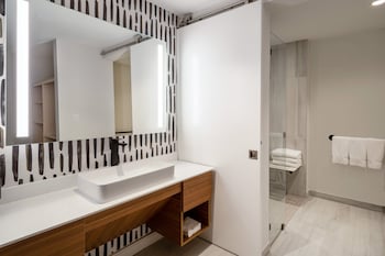 Atwell Suites Miami Brickell, An Ihg Hotel,145 Sw 11Th Street, ,3 star