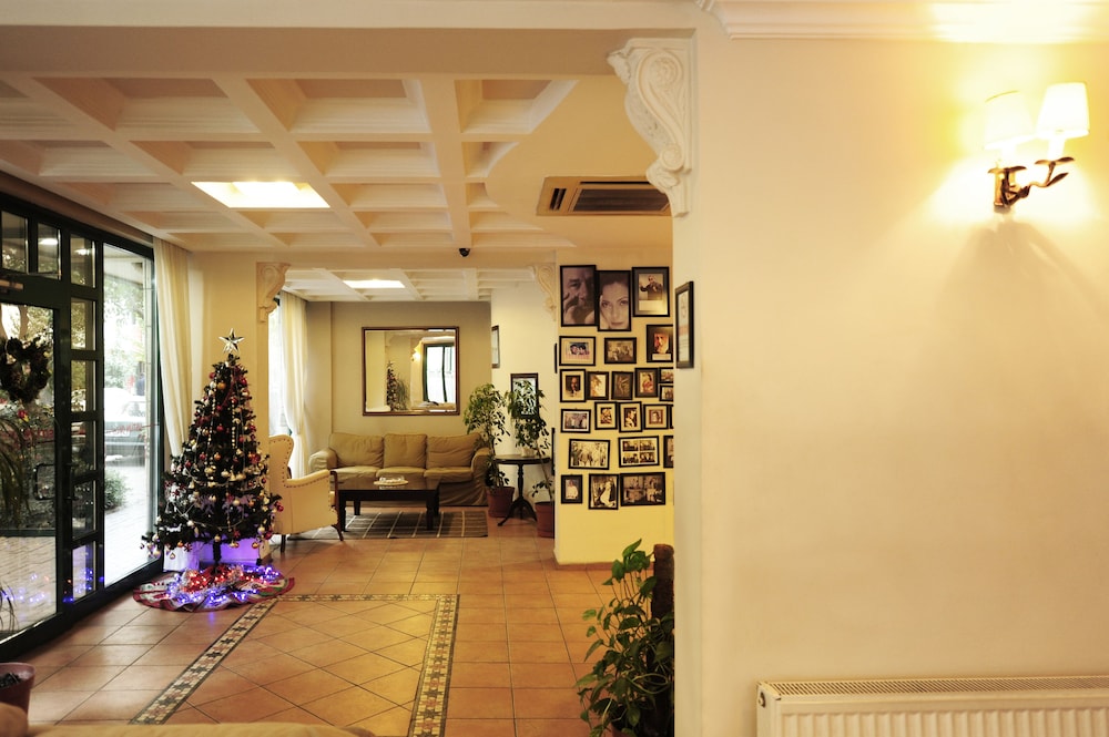 ustun otel alsancak