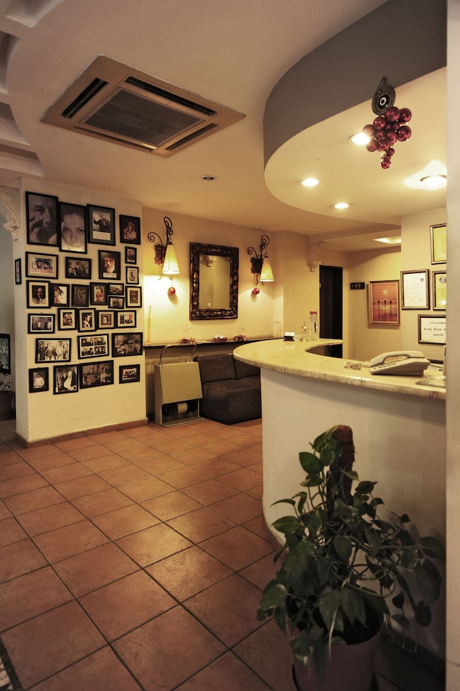 ustun otel alsancak