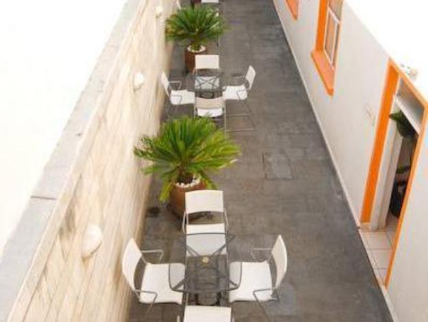 hotel and suites galeria