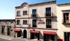 hotel and suites galeria