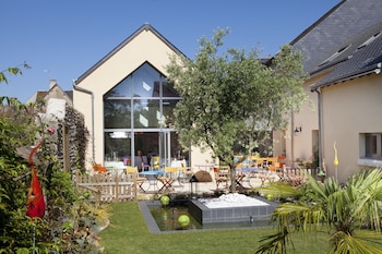 Logis Hotel O En Couleur,9 Rue De Beaugency,3 star