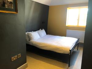 publove the steam engine hostel