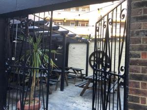 publove the steam engine hostel