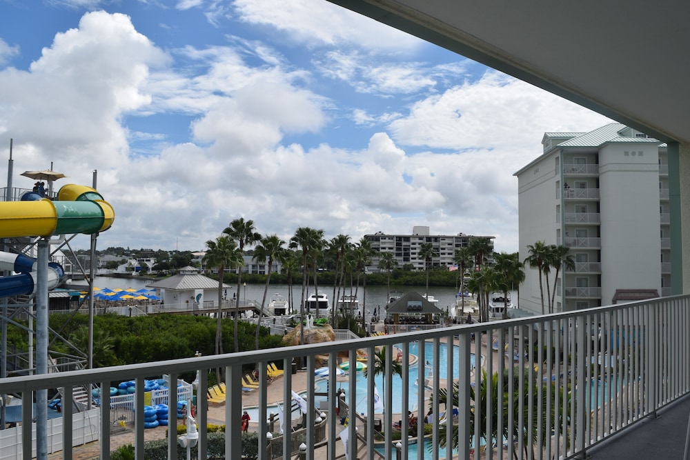 new hotel collection harbourside