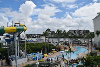 new hotel collection harbourside