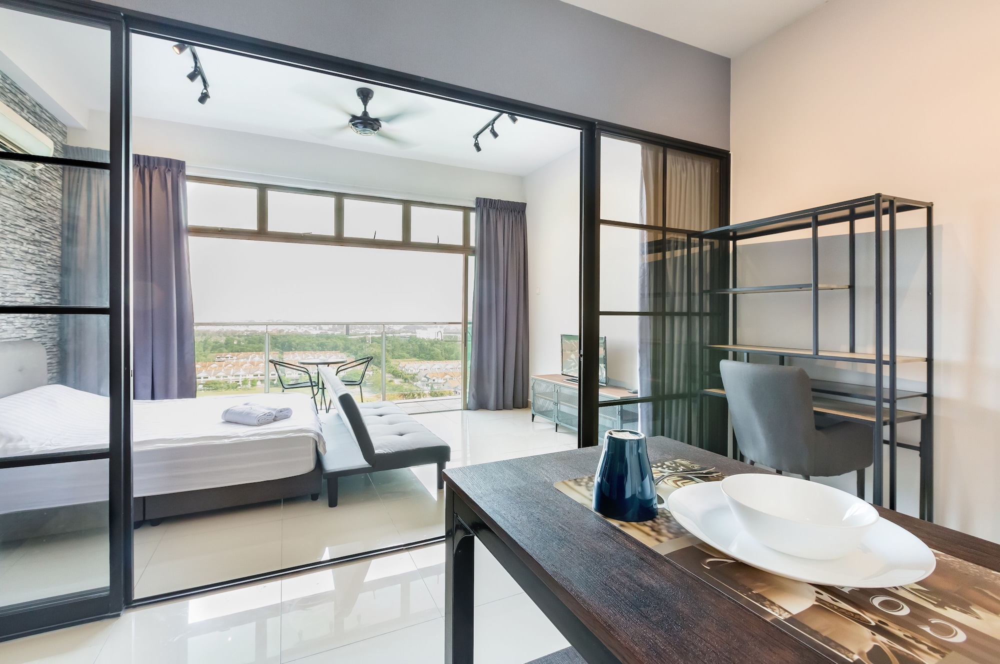 palazio serviced apartment