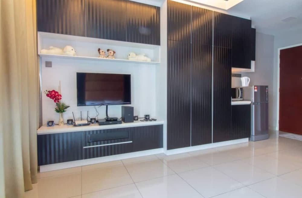 palazio serviced apartment