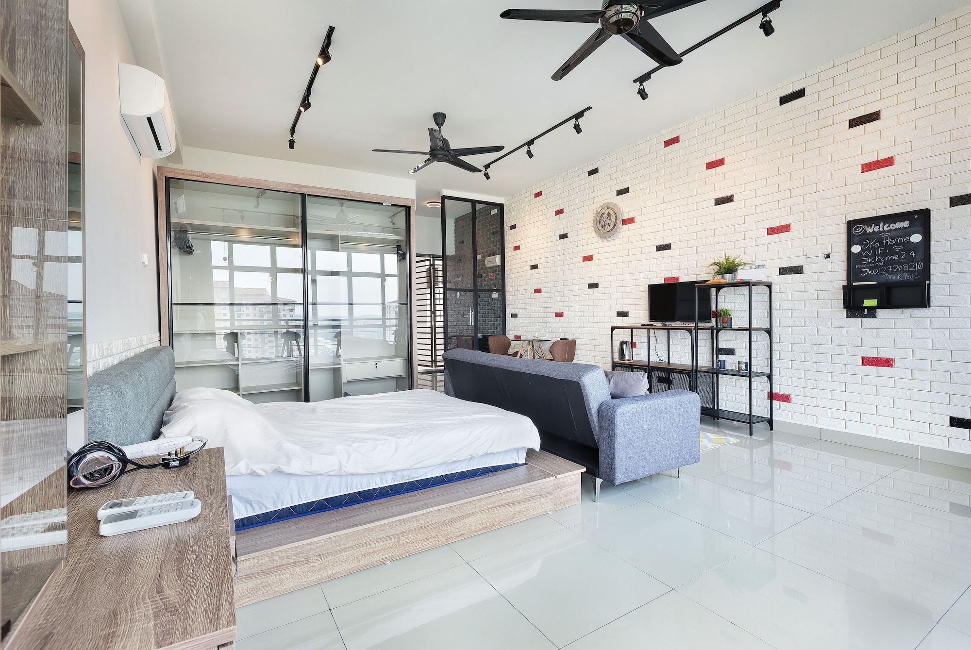 palazio serviced apartment