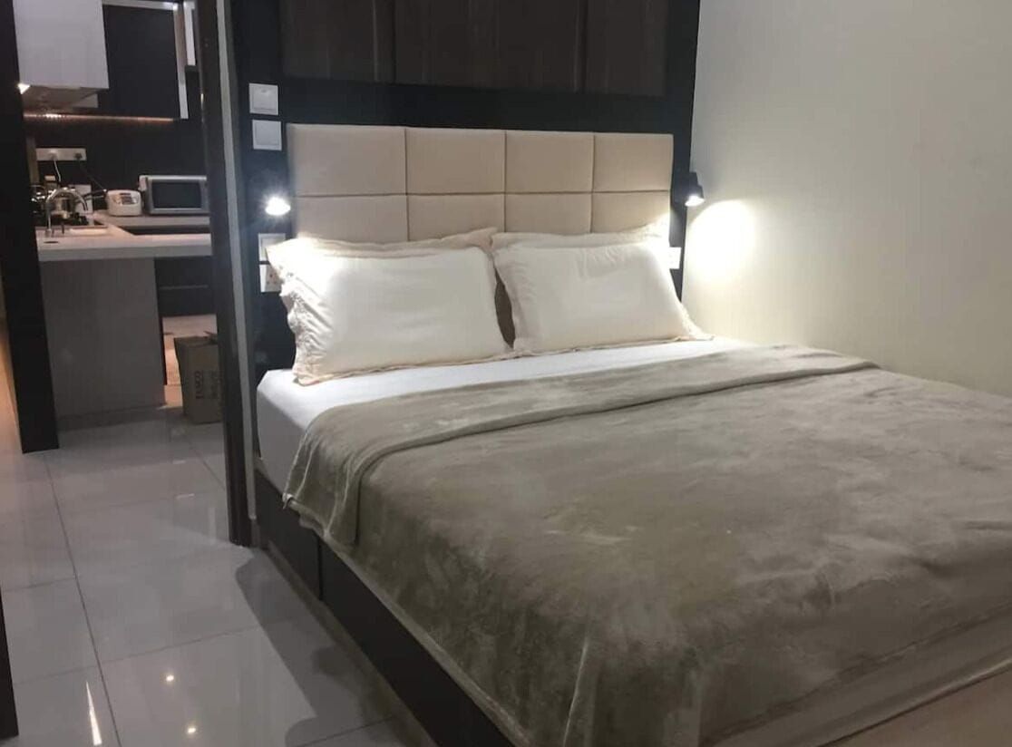 palazio serviced apartment