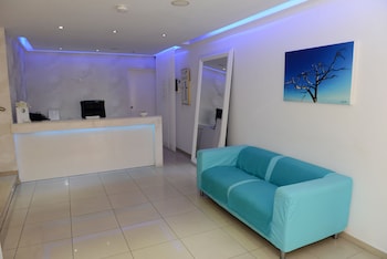 les palmiers beach hotel