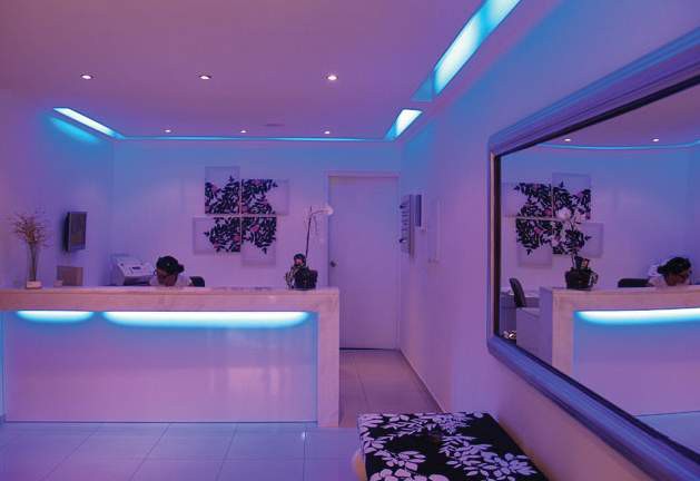 les palmiers beach hotel