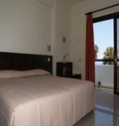 les palmiers beach hotel