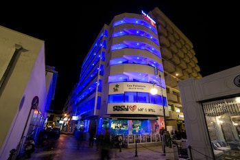 les palmiers beach hotel