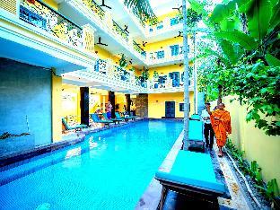 golden banana residence