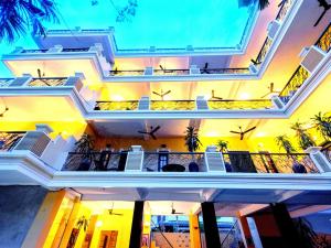 golden banana residence