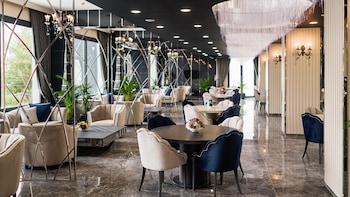 royal palace hotel