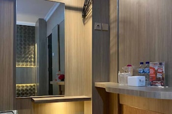 reddoorz plus simpang usu medan